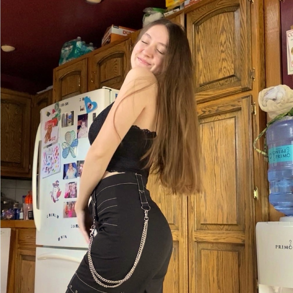 Meet your Posher, Riley